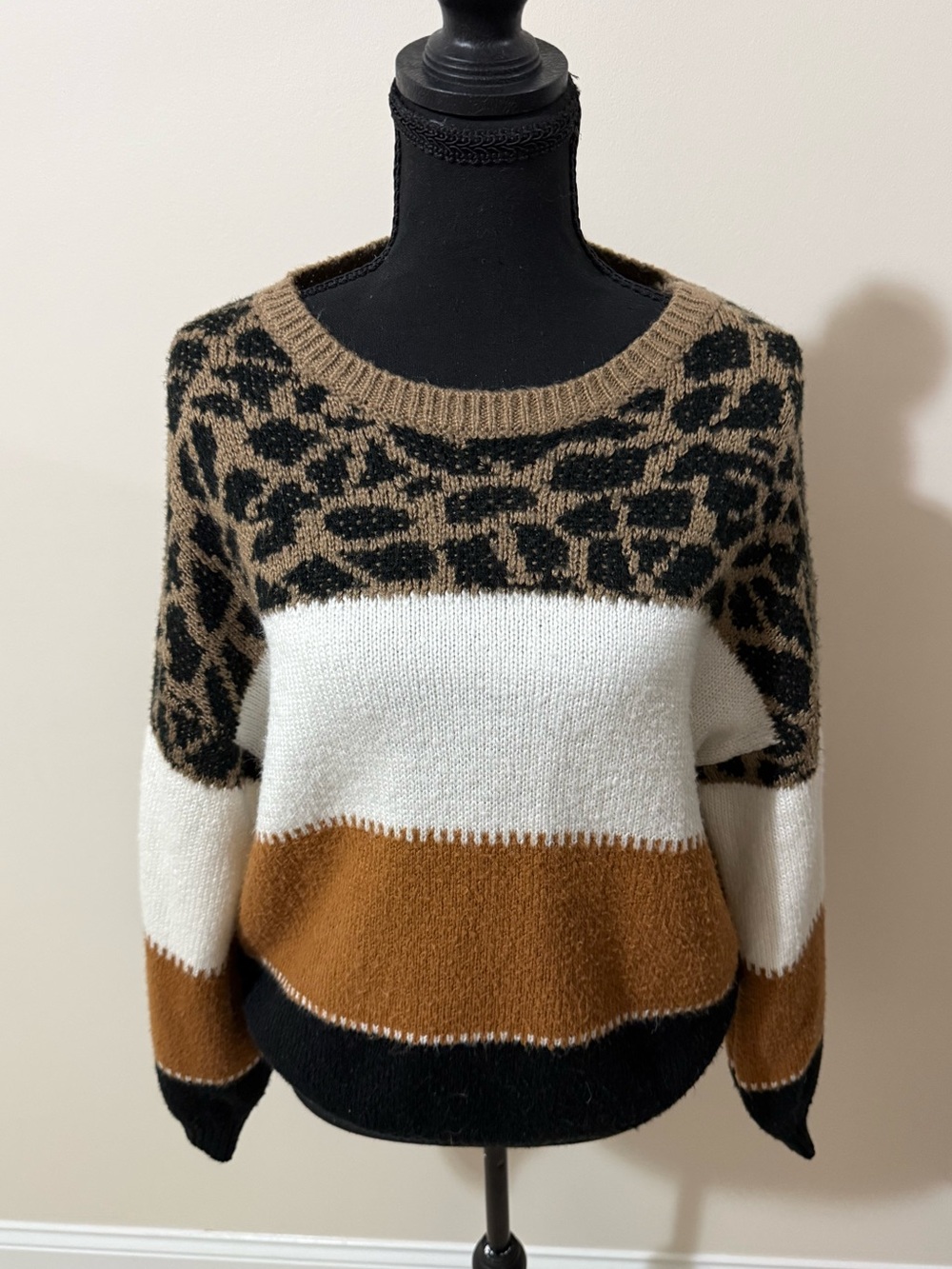 ePretty Leopard Patterned Color Block Sweater